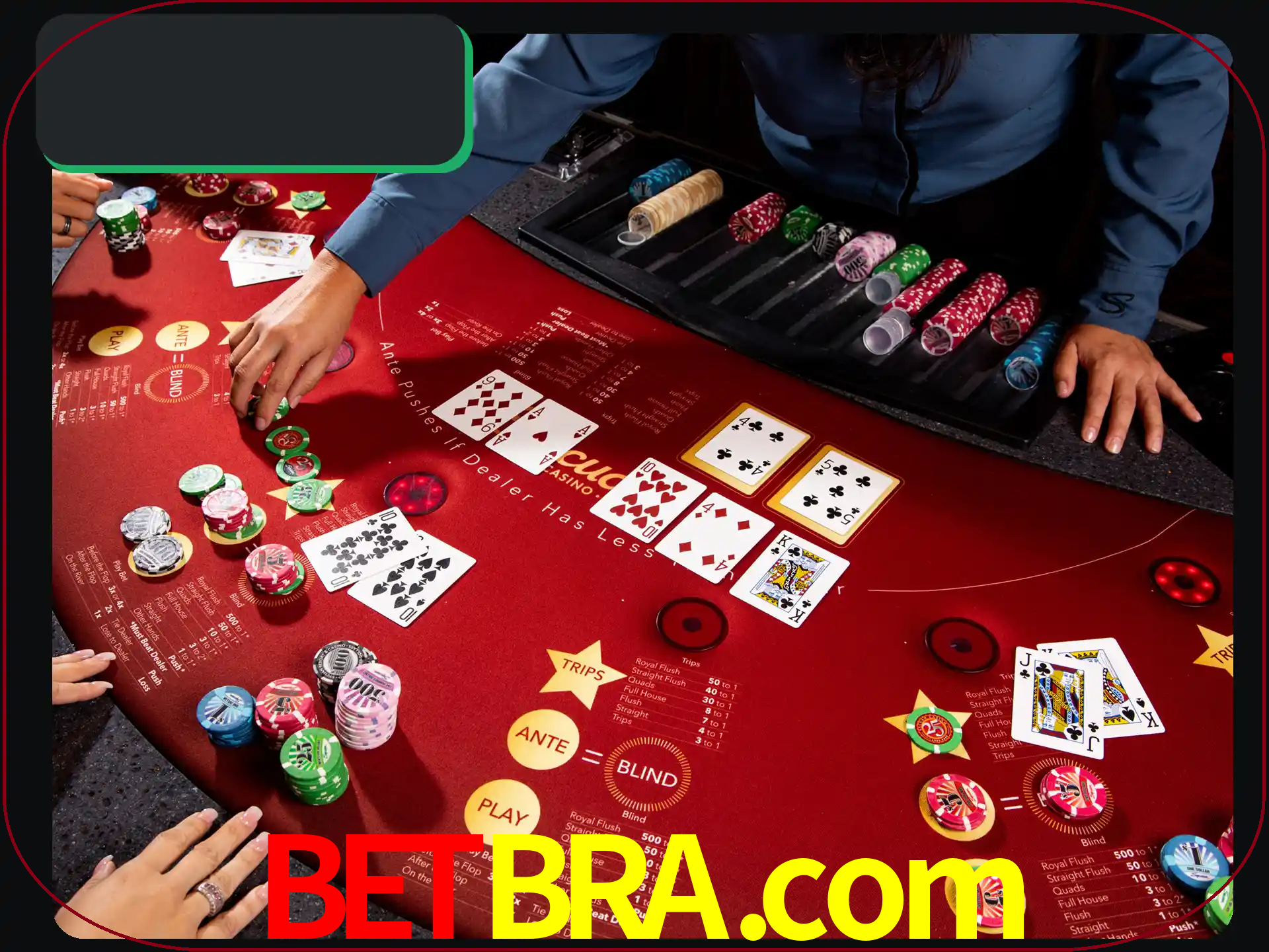 Jogue pôquer com pessoas reais em uma mesa.